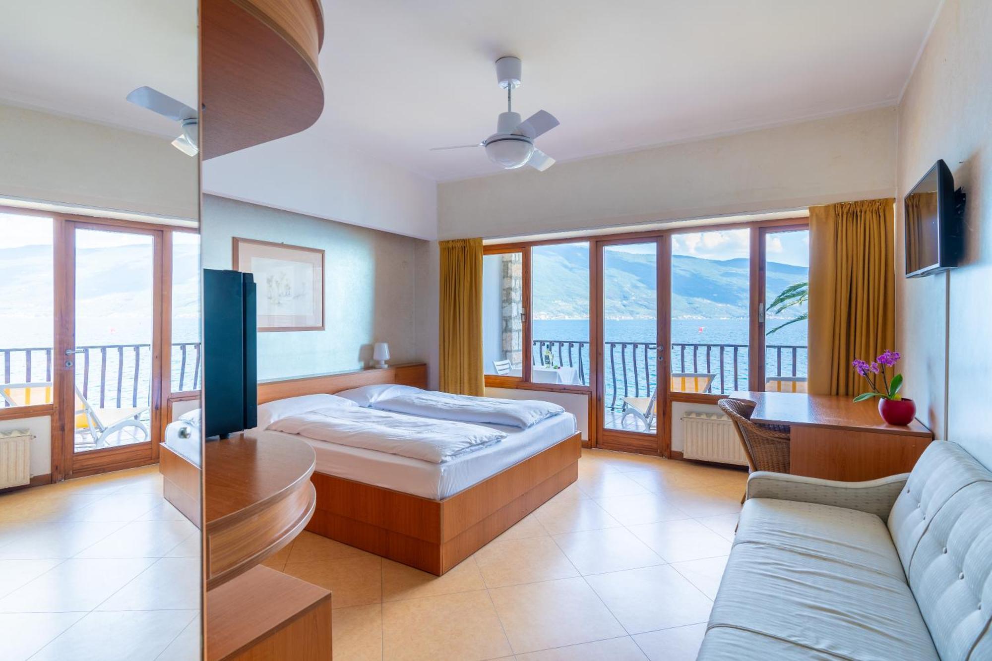 Hotel Forbisicle Tignale Esterno foto